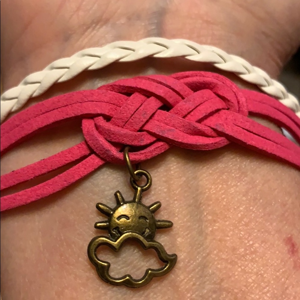 Friendship Bracelet Pink w/jewel of sun & clouds